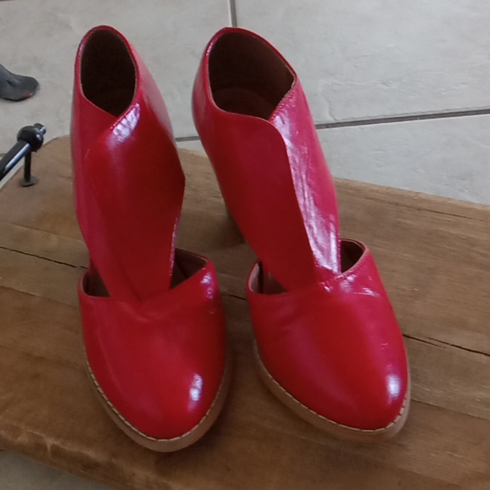 Womens shoes
